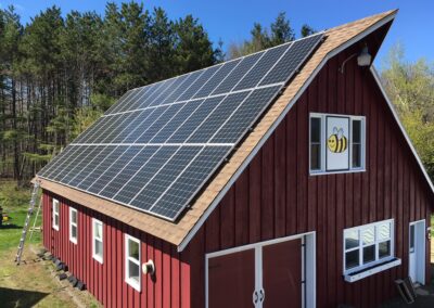 12KW, THE BEE WHISPERER, HAMPDEN